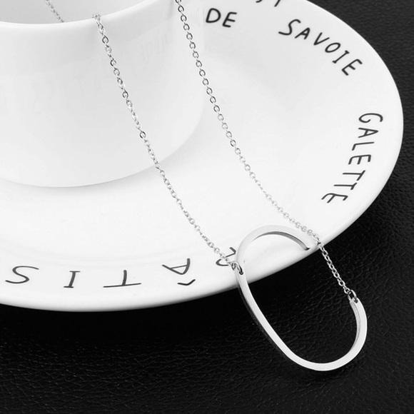 ✨SILVER Woman’s Name Initial Necklace • | C | *NWT - Picture 3 of 5